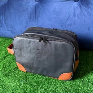 Woloyo Black Water Resistant Toiletry Travel Bag for Business & Trips NEW OS